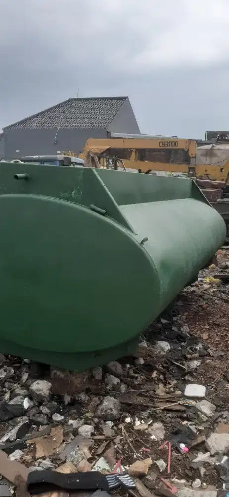Tangki bekas 5000 ltr. Bisa untuk air, solar, minyak. Dll