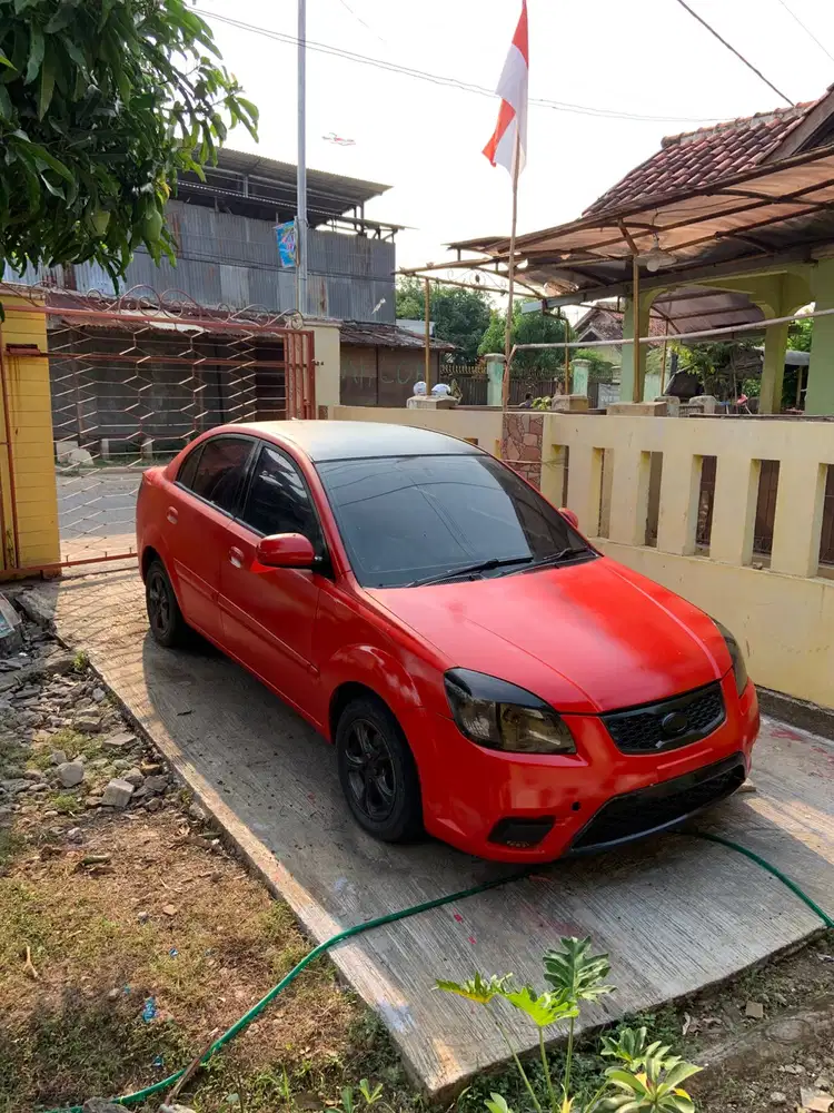Kia Rio 2010 Bensin