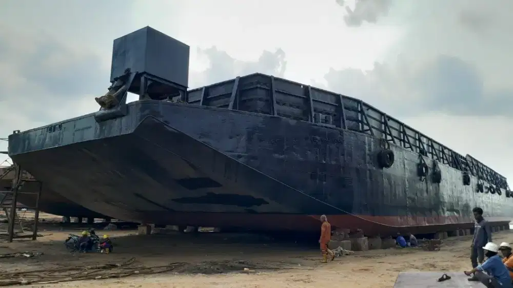 Di Jual Kapal Tongkang 4 Set 270 Feet tahun 2018 dan 2021