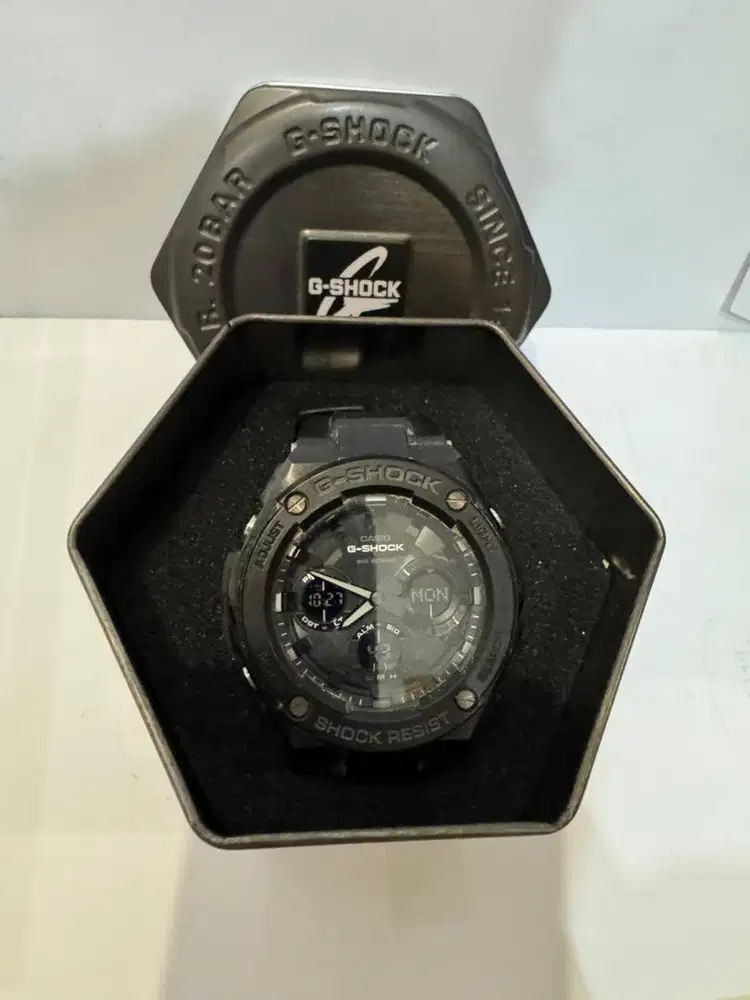 Dijual G shock GST 100G 1BDR