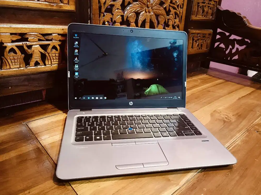 Laptop HP 840 Core i5-6200U SSD Normal Baterai 5 Jam