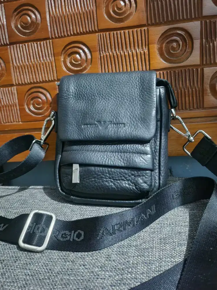 Preloved tas sz kecil giorgio armani sz 18 x 11 cm kulit asli istimewa