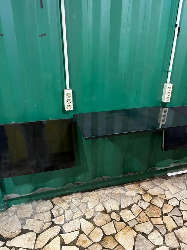 Meja lipat warna hitam
