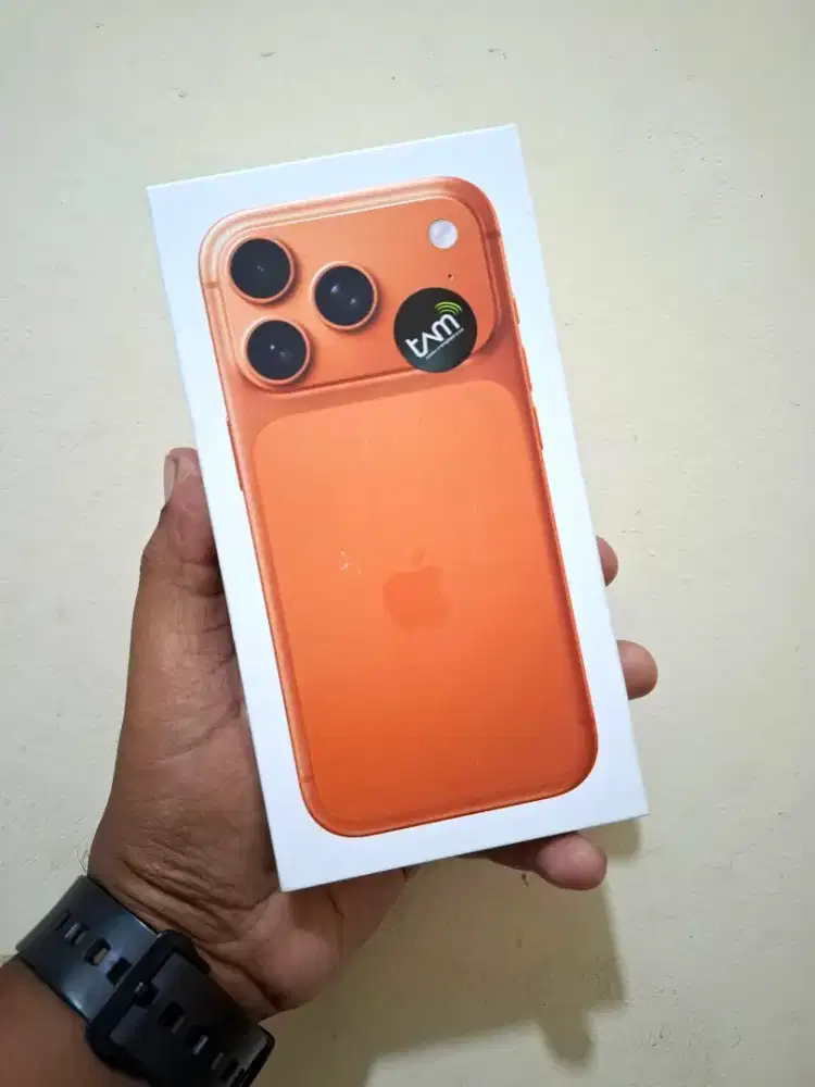 Ready Stock iPhone 17 Pro 256GB Cosmic Orange Garansi Resmi