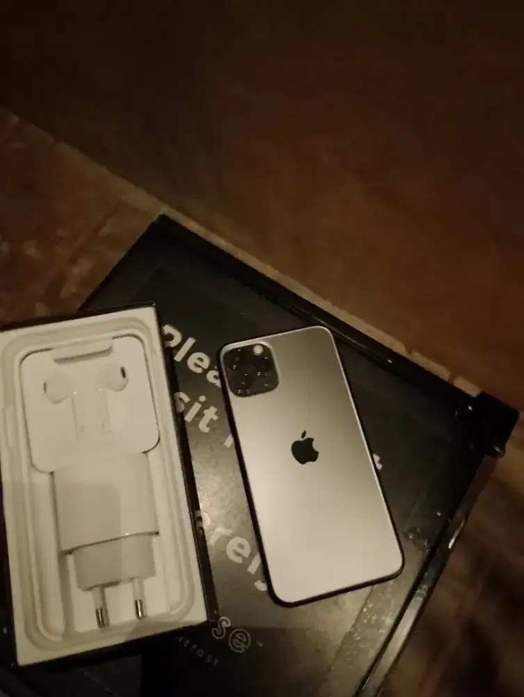 Iphone 11 pro max 256gb selagi baru