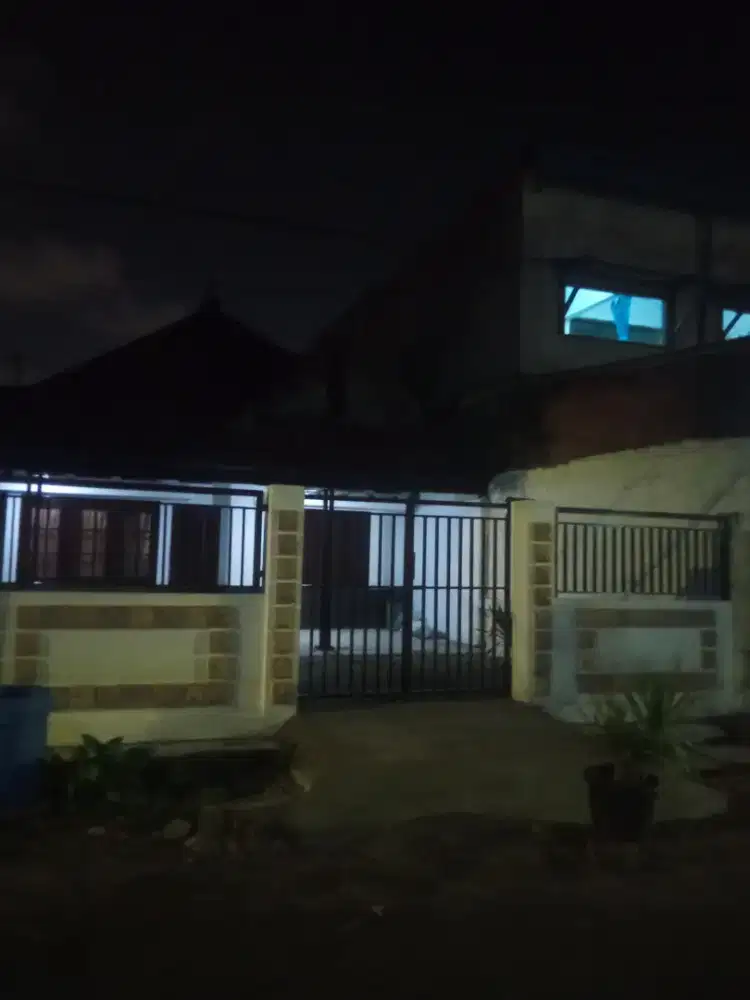 Dikontrakan Rumah / Kantor di tengah kota surabaya