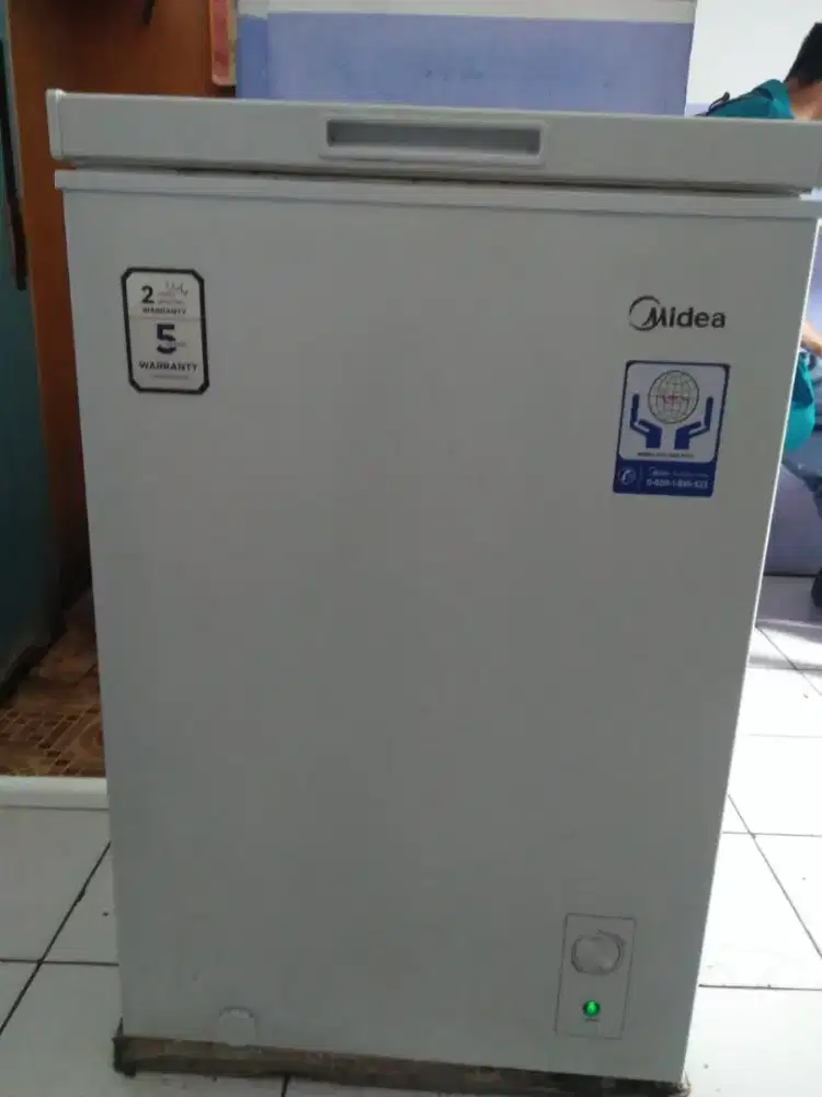 Frezeer Midea 100L Butuh Cepat BU
