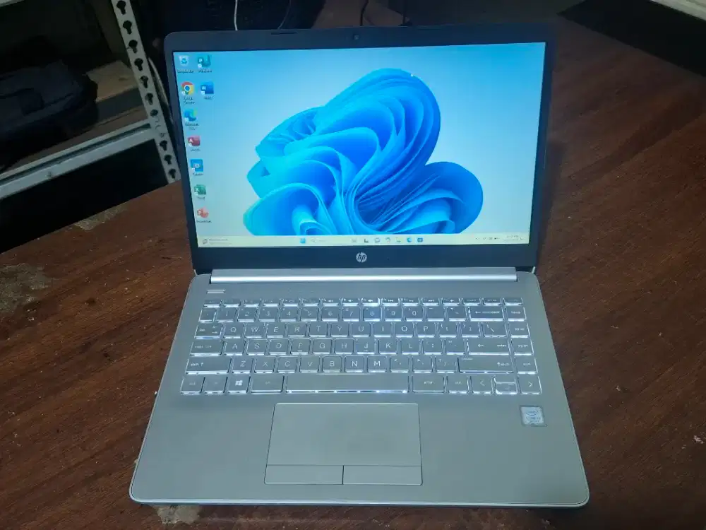 Jual Laptop Hp 14s cf0xxx,Intel core i3 7020,Ram 4/256 gb