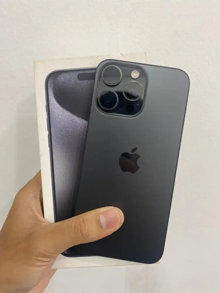 iphone 15 pro max 256GB black titanium