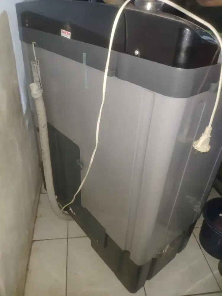 Mesin Cuci  2 tabung