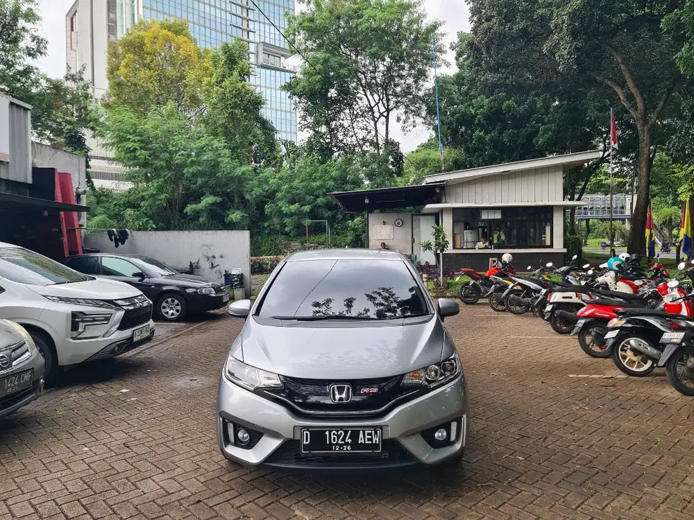 HONDA JAZZ RS AT 2016 FLOATING