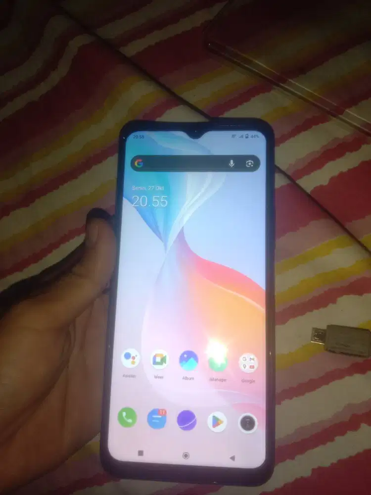 Hp Vivo ram 6/64, pemakaian 2 bulan, ful set(kotak, charger,headset)