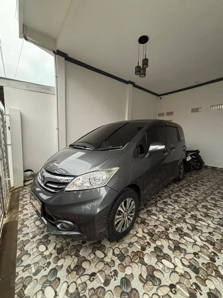 Honda Freed E PSD 2013