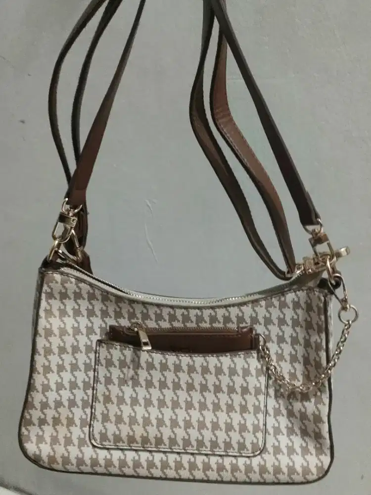 ENJI SHOULDER BAG