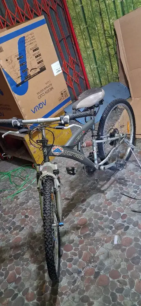 Sepeda polygon 
Sepeda langka 
Limited edition dan baru 
Barang terawa