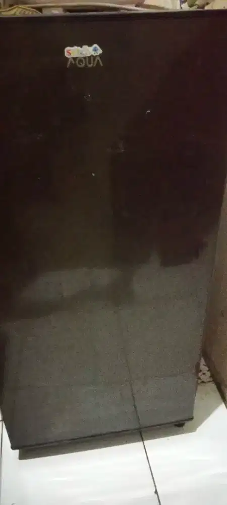 Di jual kulkas Aqua 1 pintu