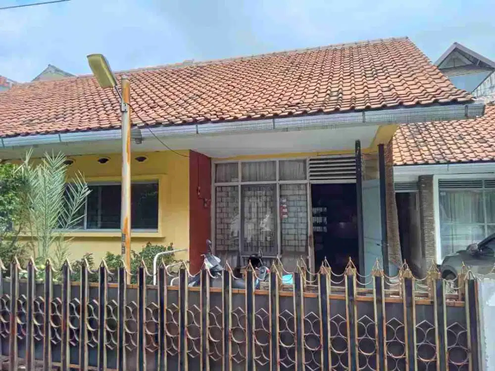 Jual Rumah Strategis Dipusat Kota diSyp Lengkong Besar Bandung Sangat Baik Utk Hunian Keluarga.