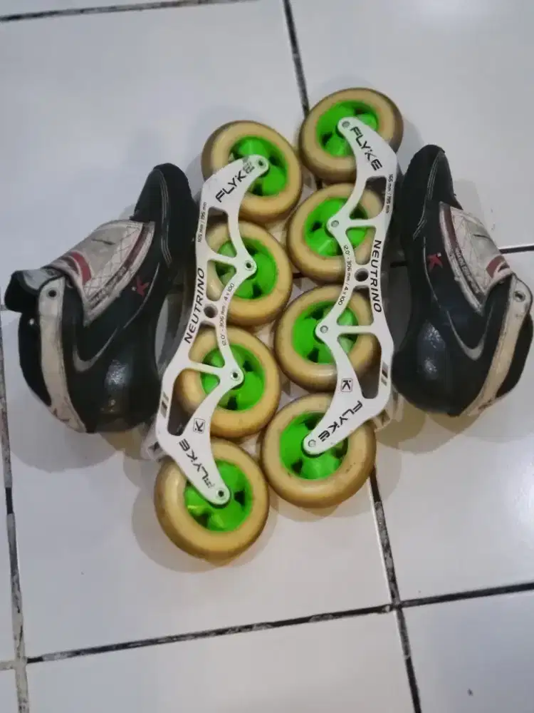 Sepatu roda Speed Flyke