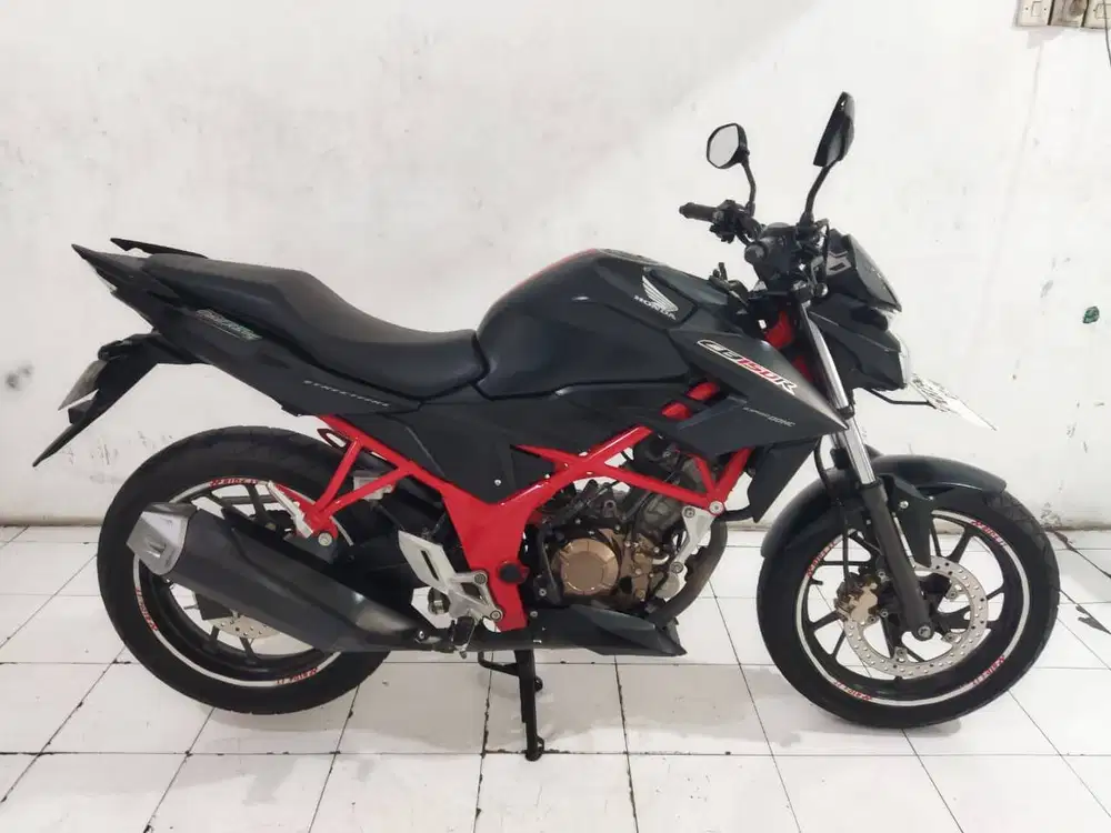 CB 150R STREETFIRE 2018 MURAH