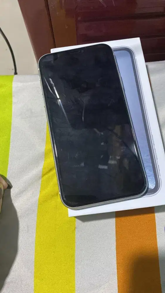 Iphone xr 128 GB putih