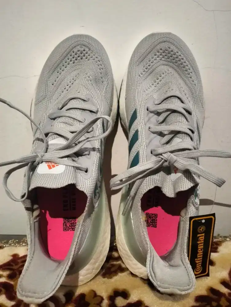 Sepatu Jogging Ultraboost 2.2