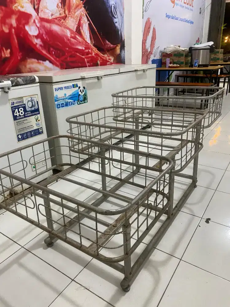 Keranjang tiga susun