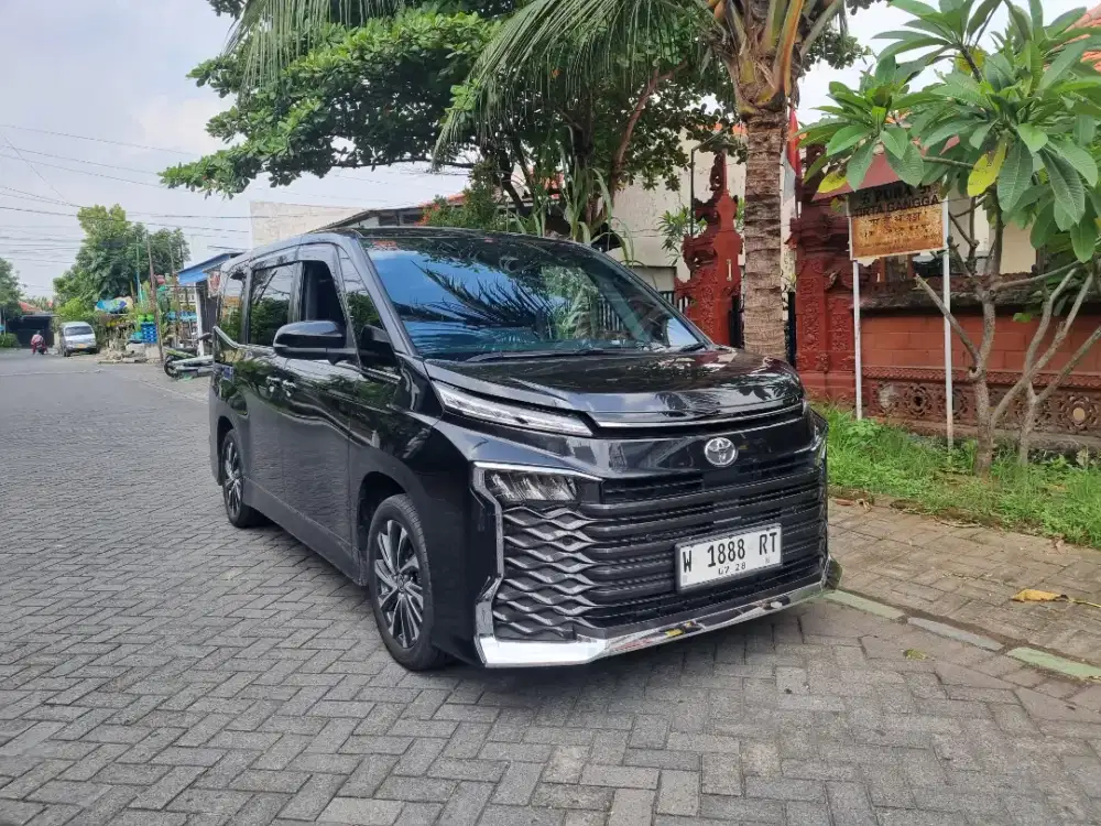 Toyota All New Voxy 2.0 matic 2023