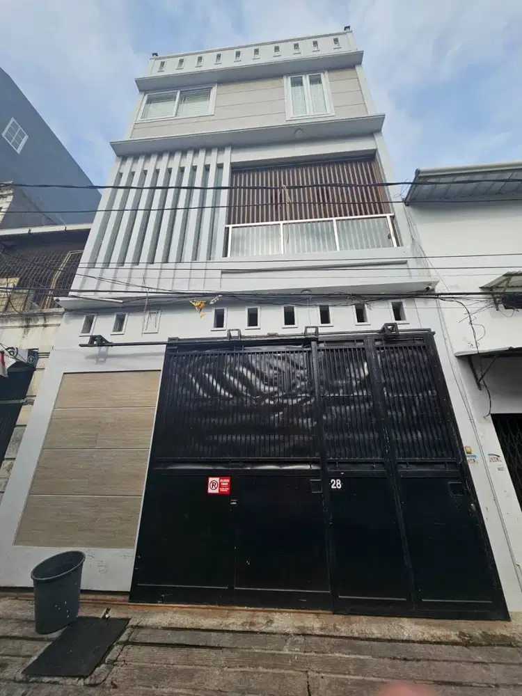 JUAL RUMAH PEJAGALAN 4 LANTAI SHM PEKOJAN TAMBORA JAKARTA BARAT
