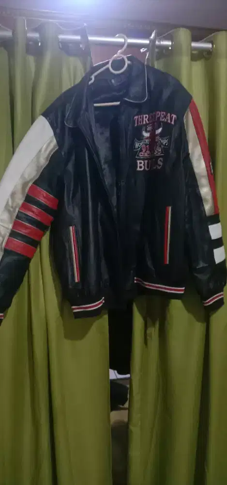 Jaket kulit NBA