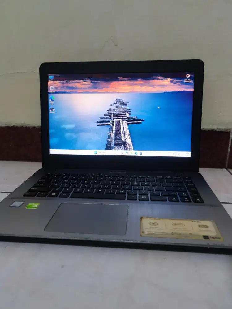 Preloved Laptop Asus A442UR Core-i5 8250U RAM 8GB/SSD 512GB 930MX 2GB