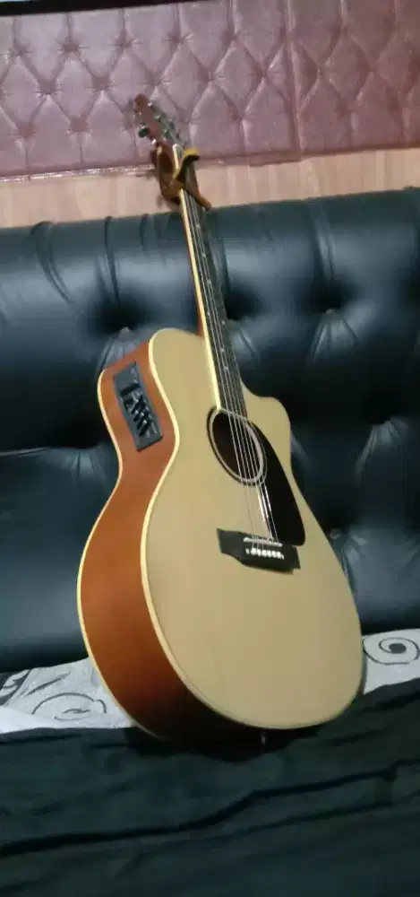 Gitar akustik Eric clapton
