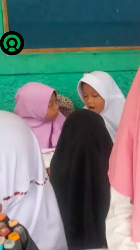 Butuh pekerjaan dan tempat tinggal