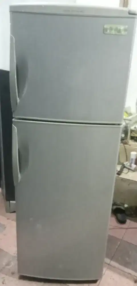 Kulkas Sanyo orsinilan