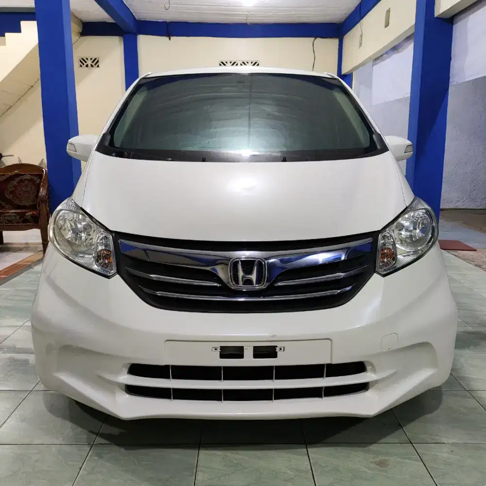 Honda Freed E PSD (Tipe Tertinggi) Matic Bensin Tahun 2012