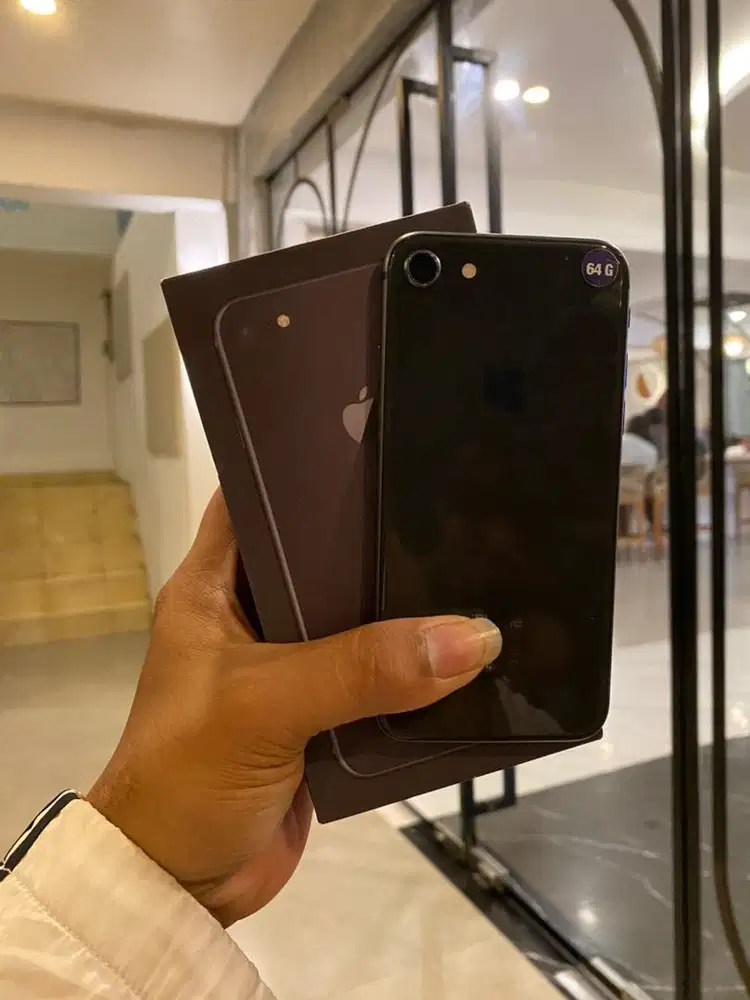 iPhone 8 64gb Allopperator lama
