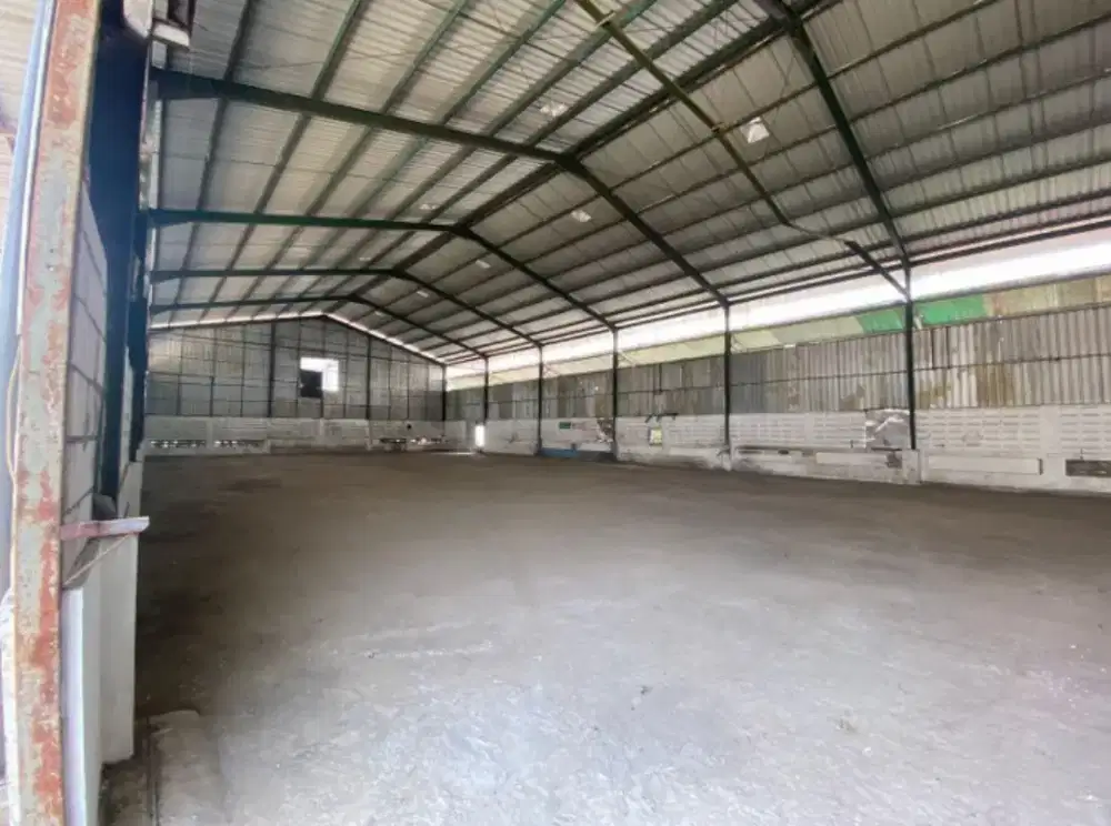 Dijual Gudang Dekat Tol Raya Malang–Pasuruan, Siap Parkir 25 Truk