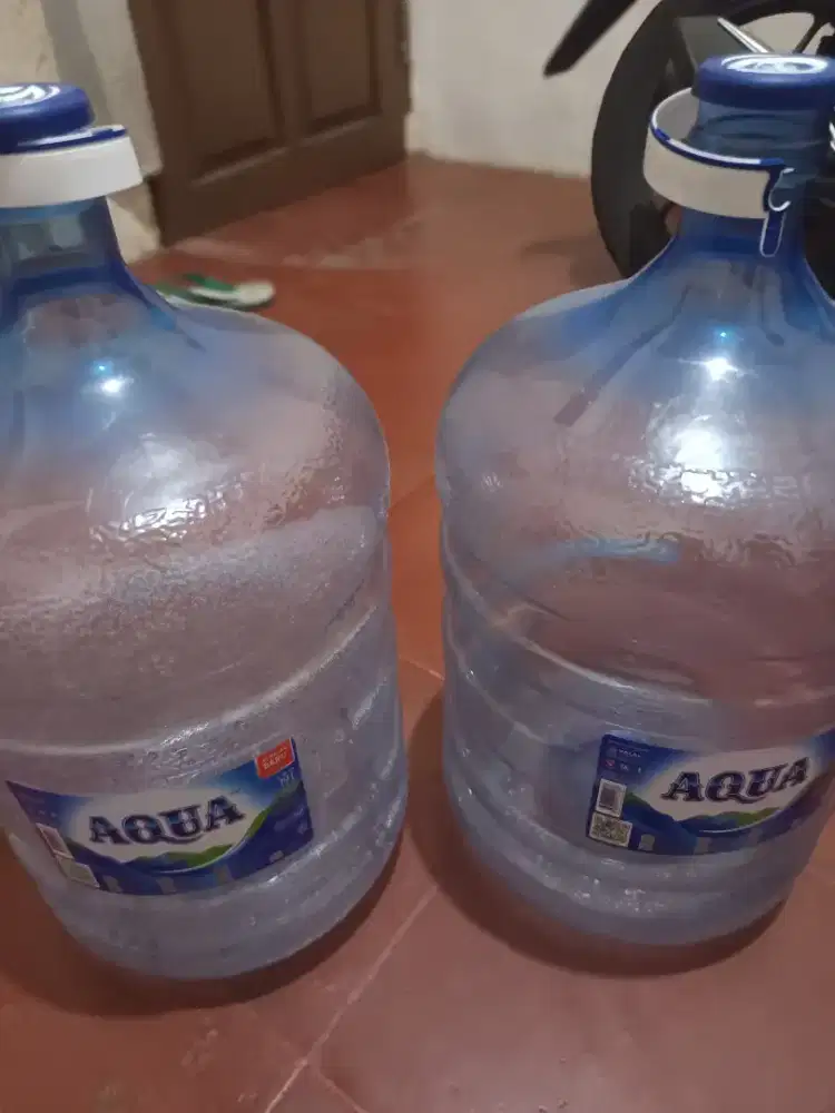 Galon aqua 2 buah
