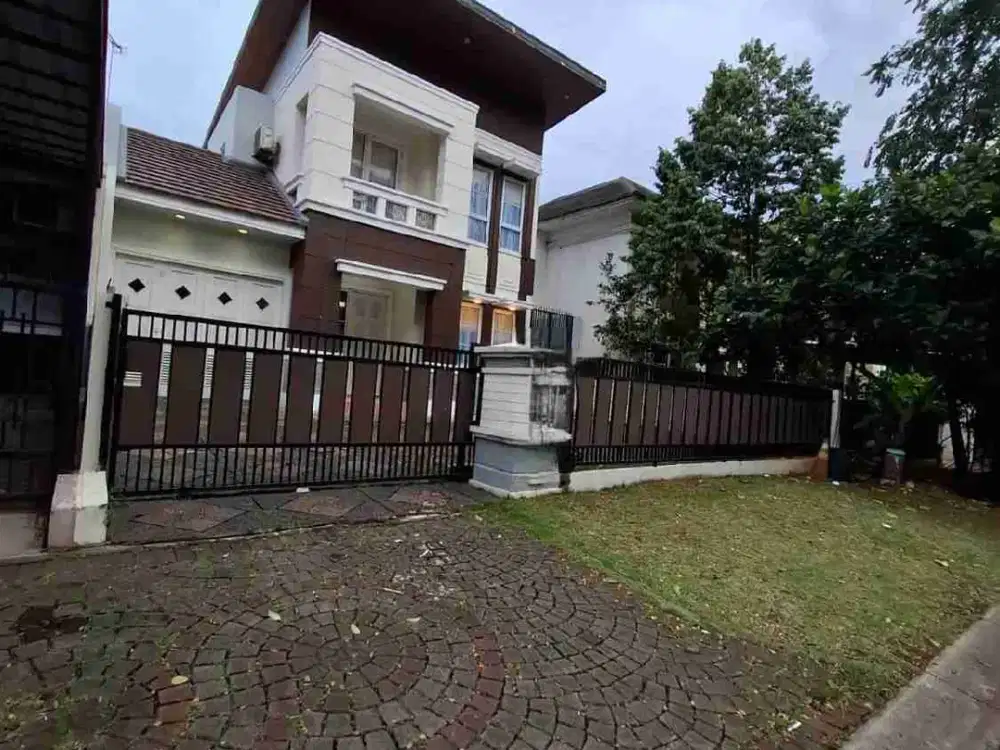 Di jual rumah cantik siap huni boulevard. Kota wisata cibubur .