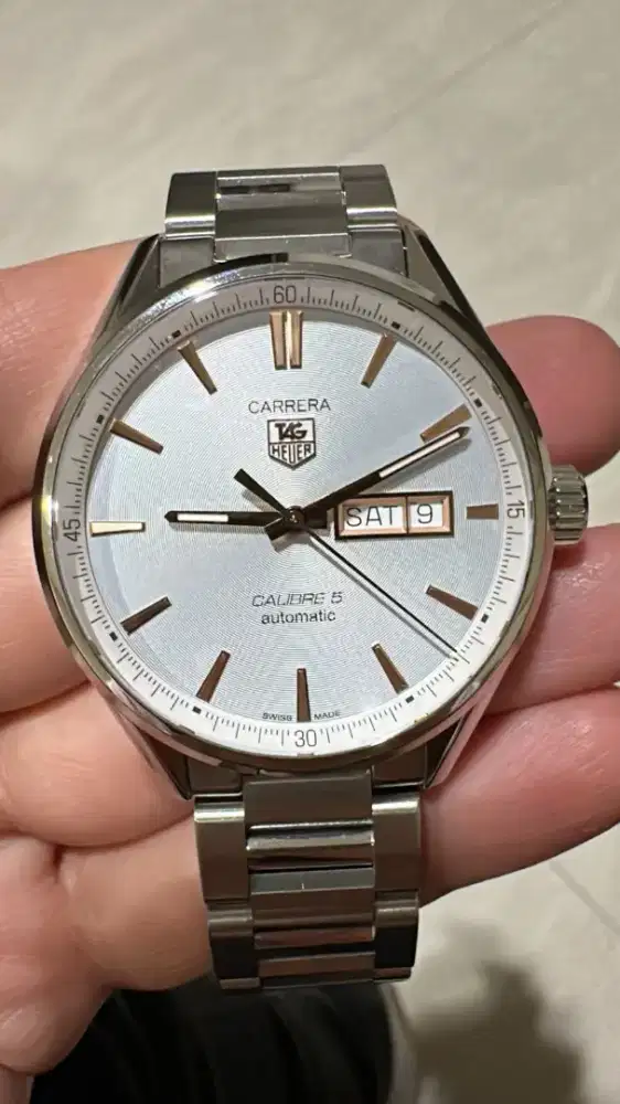 Tag heuer jam tangan