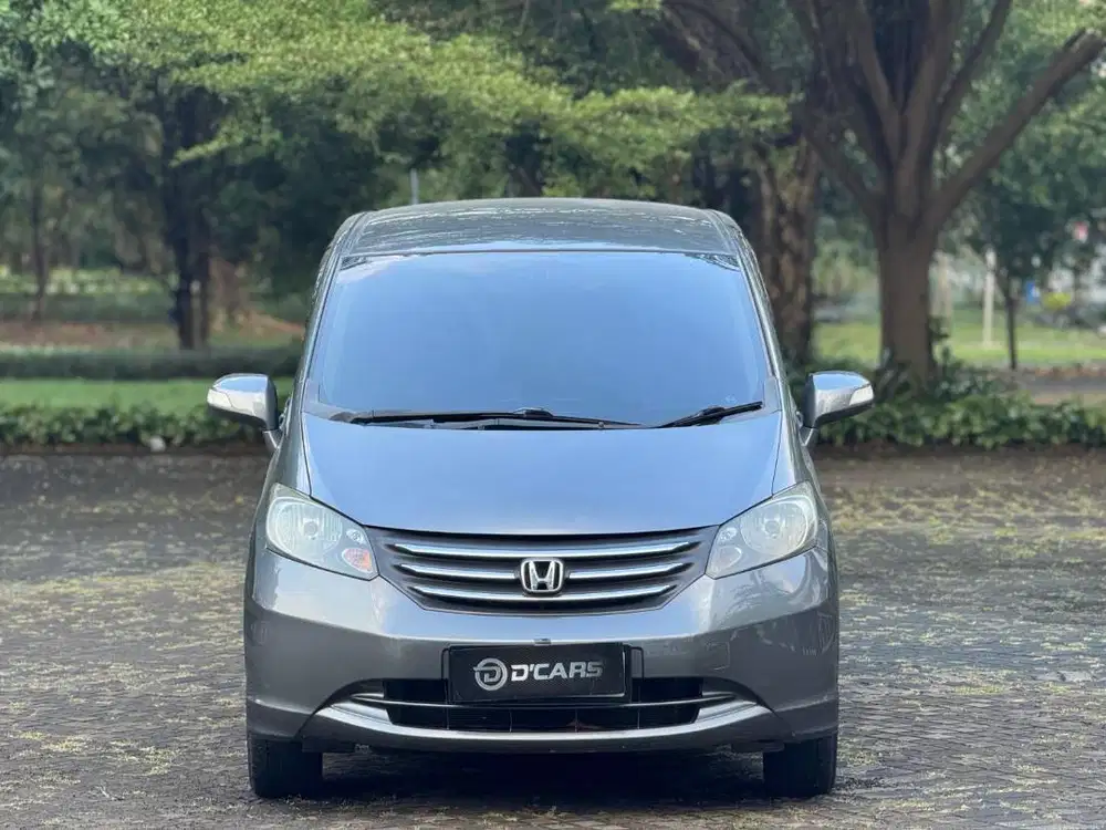 DIJUAL!!! HONDA FREED E PSD AC DIGITAL 2011 AT LOW KM TERAWAT