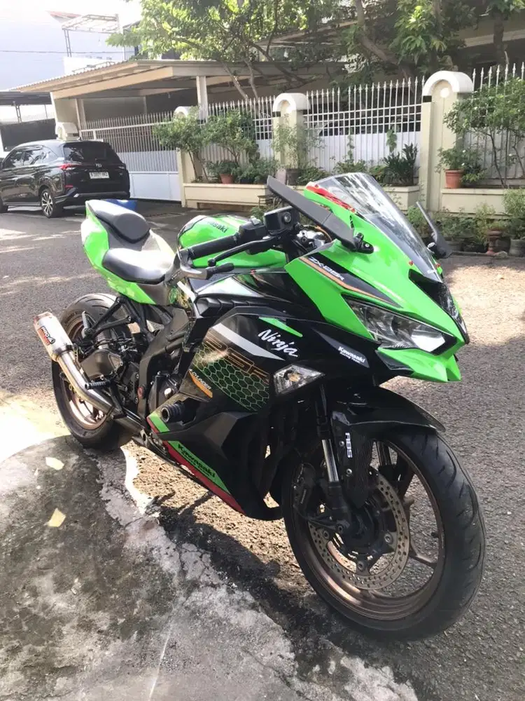 Kawasaki ZX25R Type tertinggi KM rendah