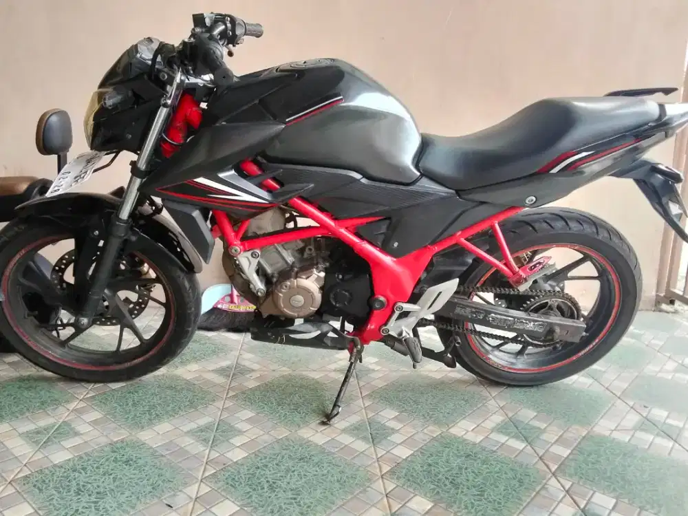 Jual cb 150r hitam dof