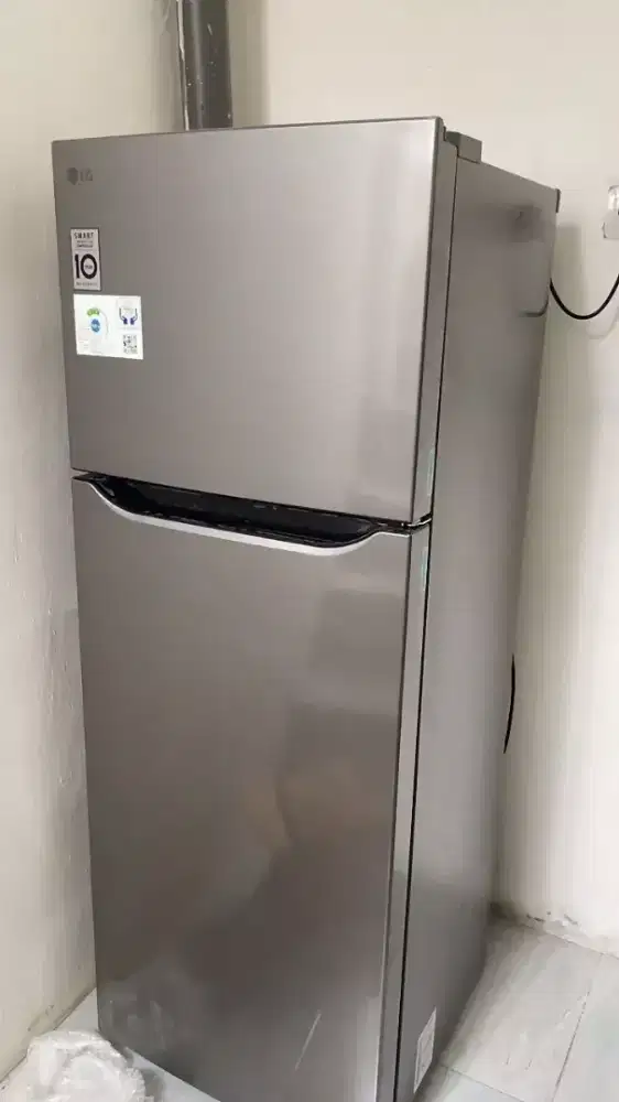 Kulkas 2 pintu merk LG