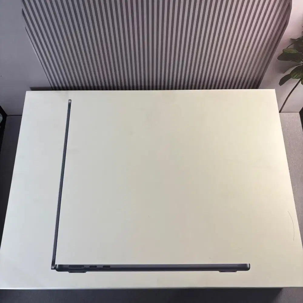 Macbook Air M4 16/256GB ibox - BNIB