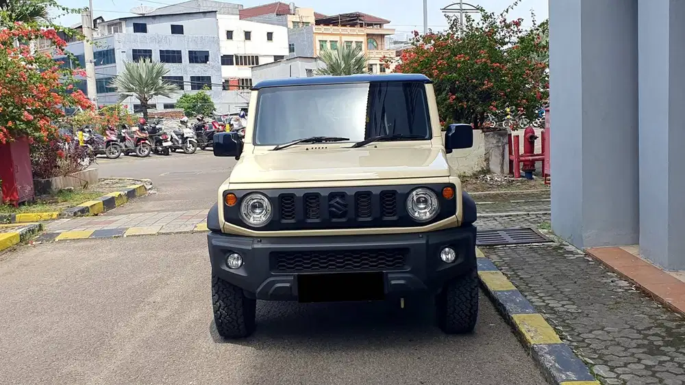 Suzuki Jimny 1.5 4x4 3 Door AT Coklat NIK 2024 Like New KM 7rb Perak!!