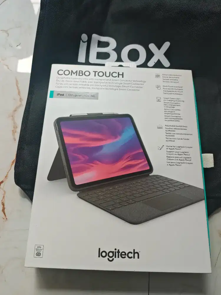 Logitech combo touch keyboard for ipad A16 2025 (BNIB)
