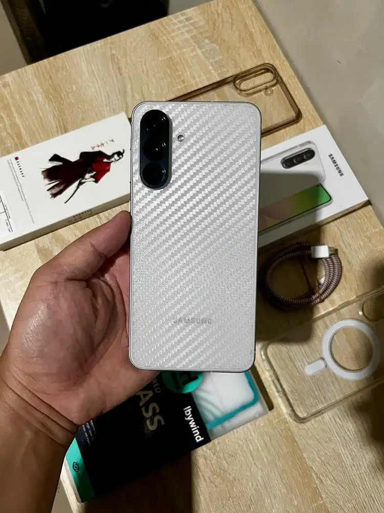 Samsung A56 5G 8/256GB Putih Super Mulus Garansi On 2026