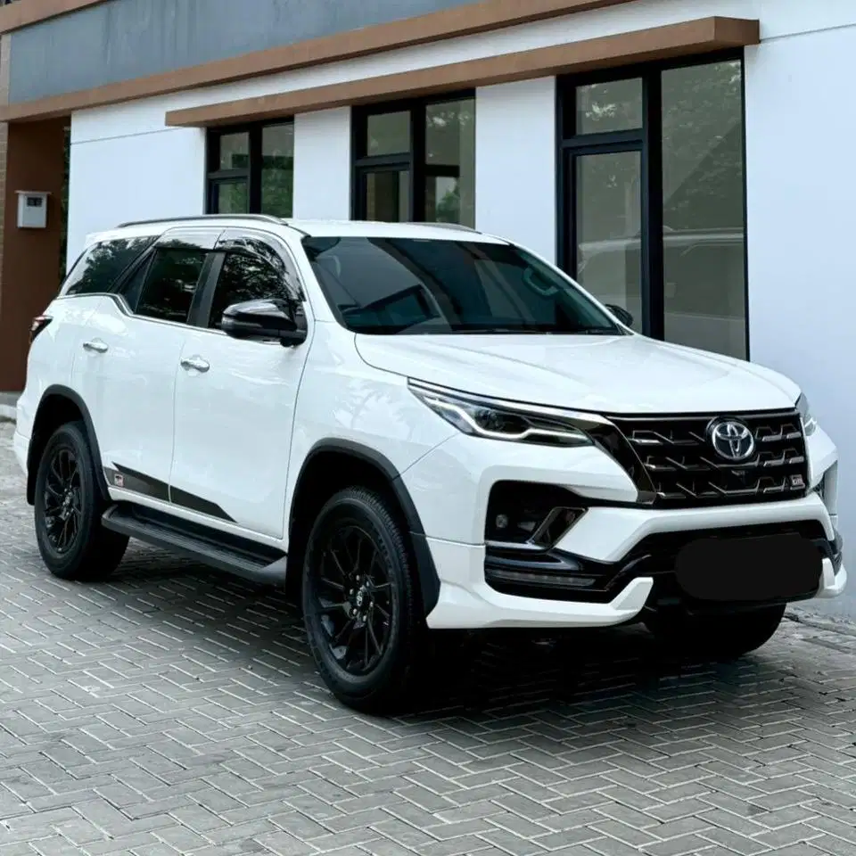 (CASH) Toyota Fortuner VRZ GR 2.8 Diesel 2023