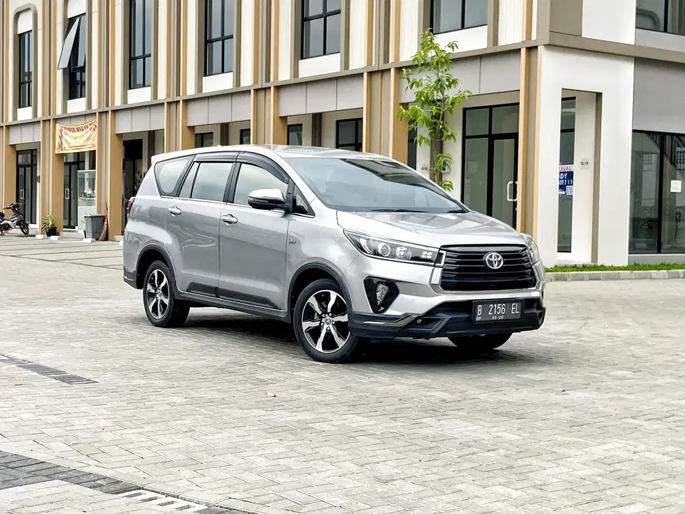 Toyota Kijang Innova Reborn 2.0 Venturer AT Bensin Non Diesel 2021
