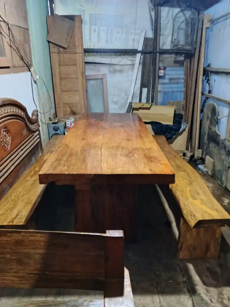 MEJA makan antik teras